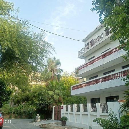 Oyo Metro View Residency Near Snow World Hotel Noida Kültér fotó