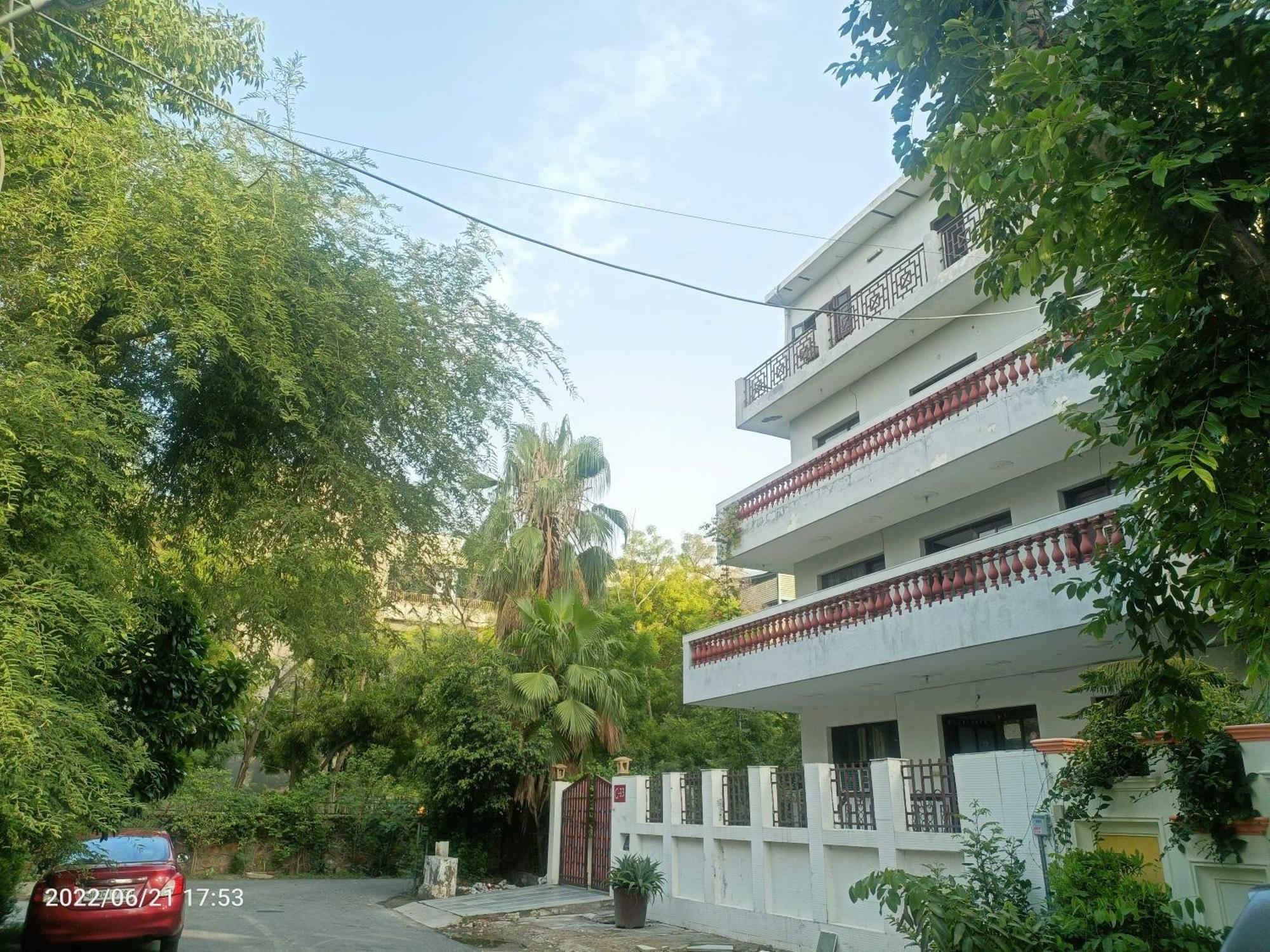 Oyo Metro View Residency Near Snow World Hotel Noida Kültér fotó